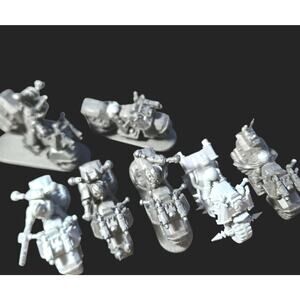 Warhammer 40K Space Marine Biker Miniatures Lot of 7 Plastic Unpainted